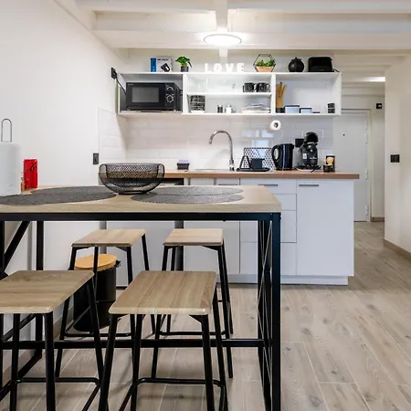 Magnifique Flat Le Belleville - Lumineux - 4 Personnes - Proche Metro Apartment Paris