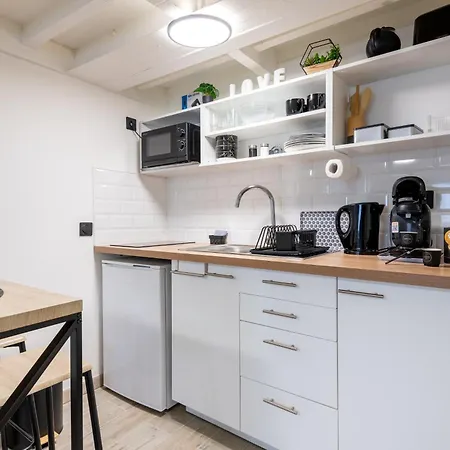 Magnifique Flat Le Belleville - Lumineux - 4 Personnes - Proche Metro Apartment *